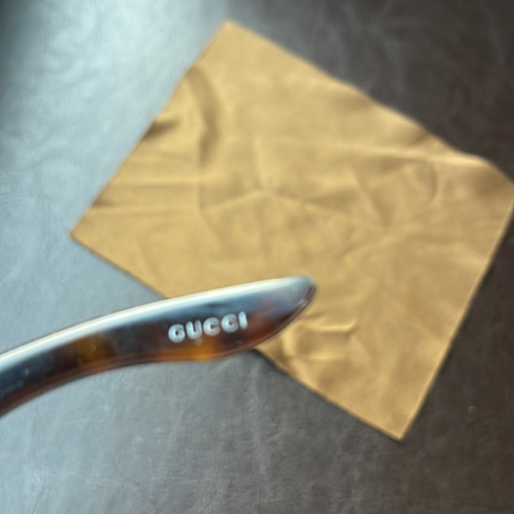 Gucci Sunglasses New - Picture 5 of 5